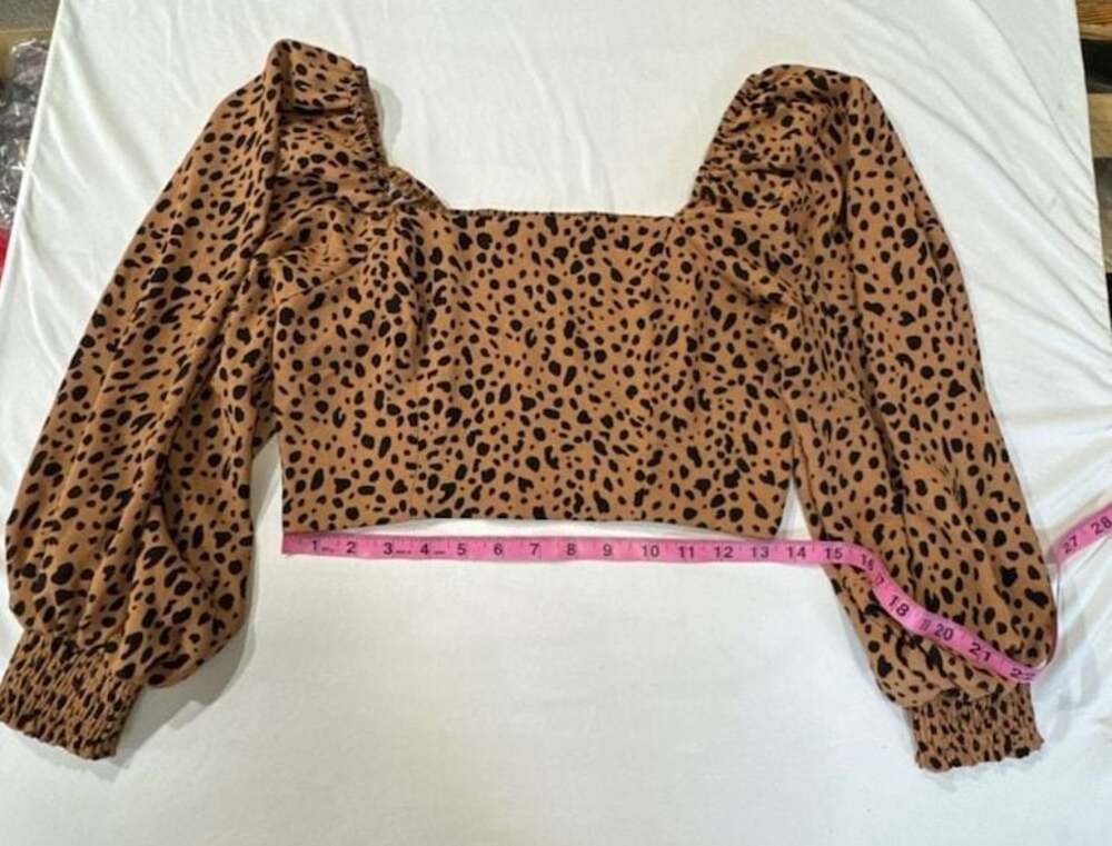 M437 SHEIN Women's Size 6 Leopard Print Puff Sleeve Square Neck Crop Top